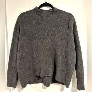 Uniqlo Dark Grey Oversized Low-Turtleneck Wool-Like Sweater | L